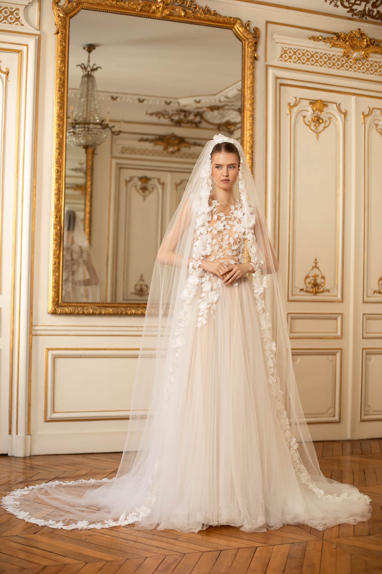 Blooming Grace Veil